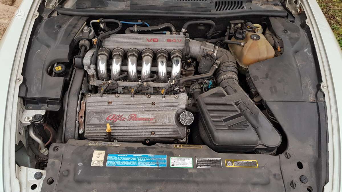 Alfa Romeo 166