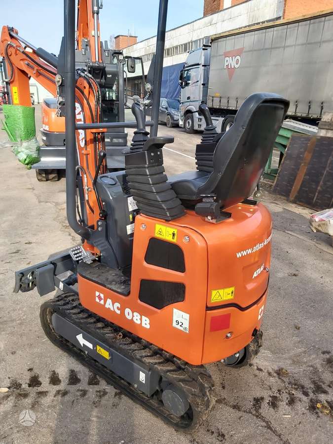 Atlas AC08, mini excavator