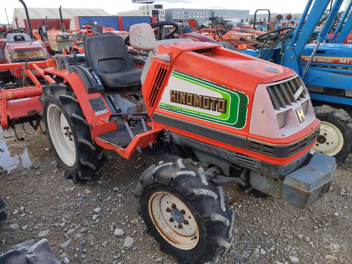 Kubota VISI MODELIAI, тракторы