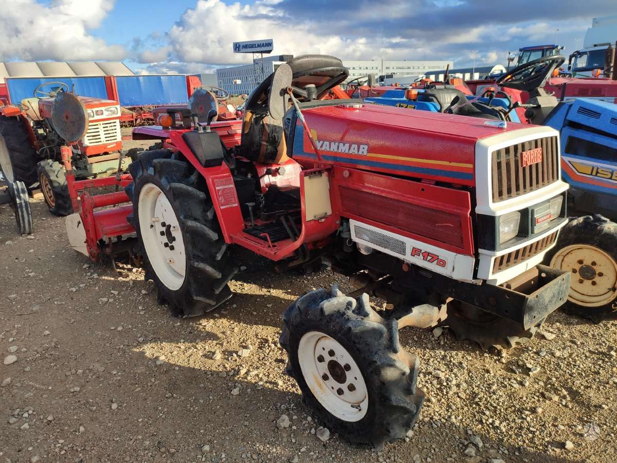 Kubota VISI MODELIAI, tractors