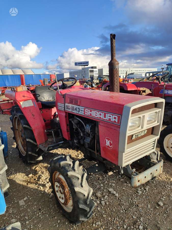 Kubota VISI MODELIAI, tractors