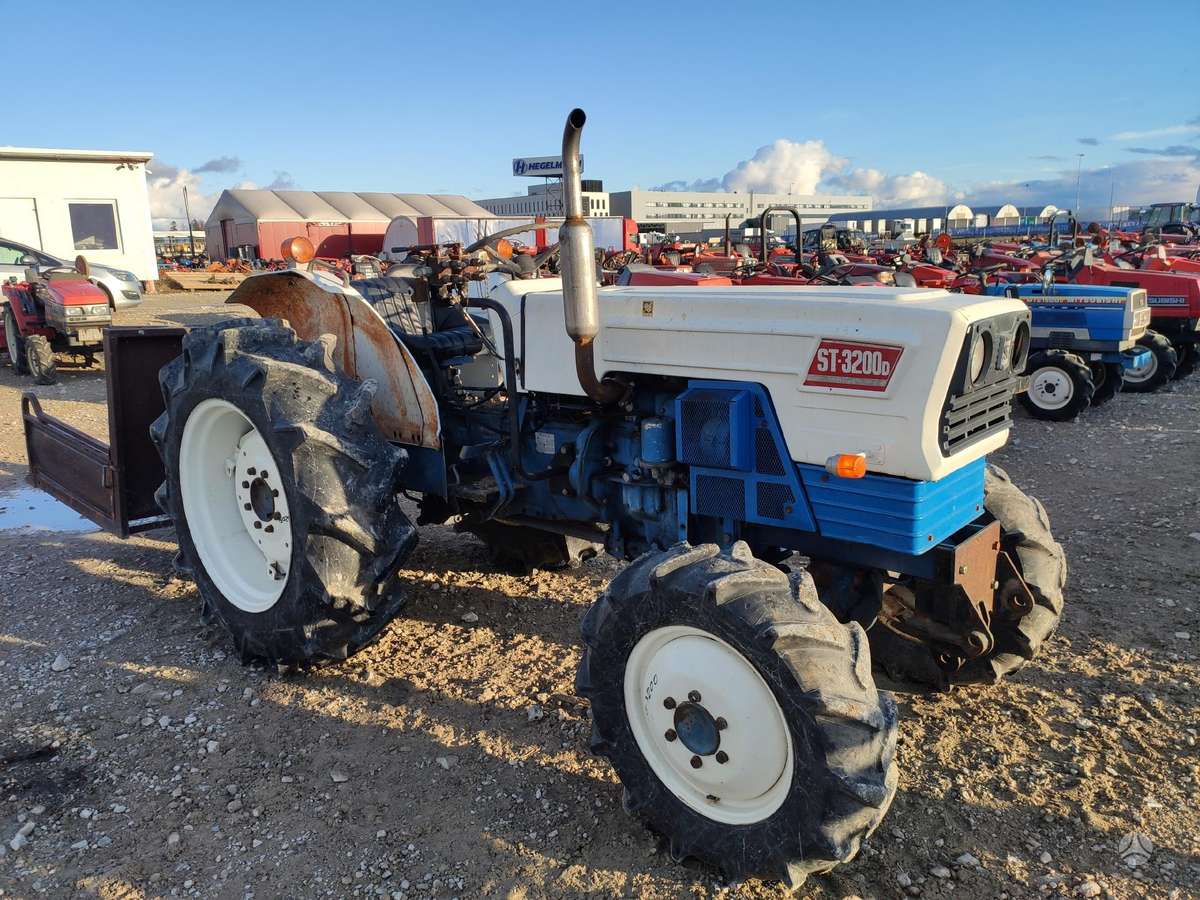 Kubota VISI MODELIAI, тракторы