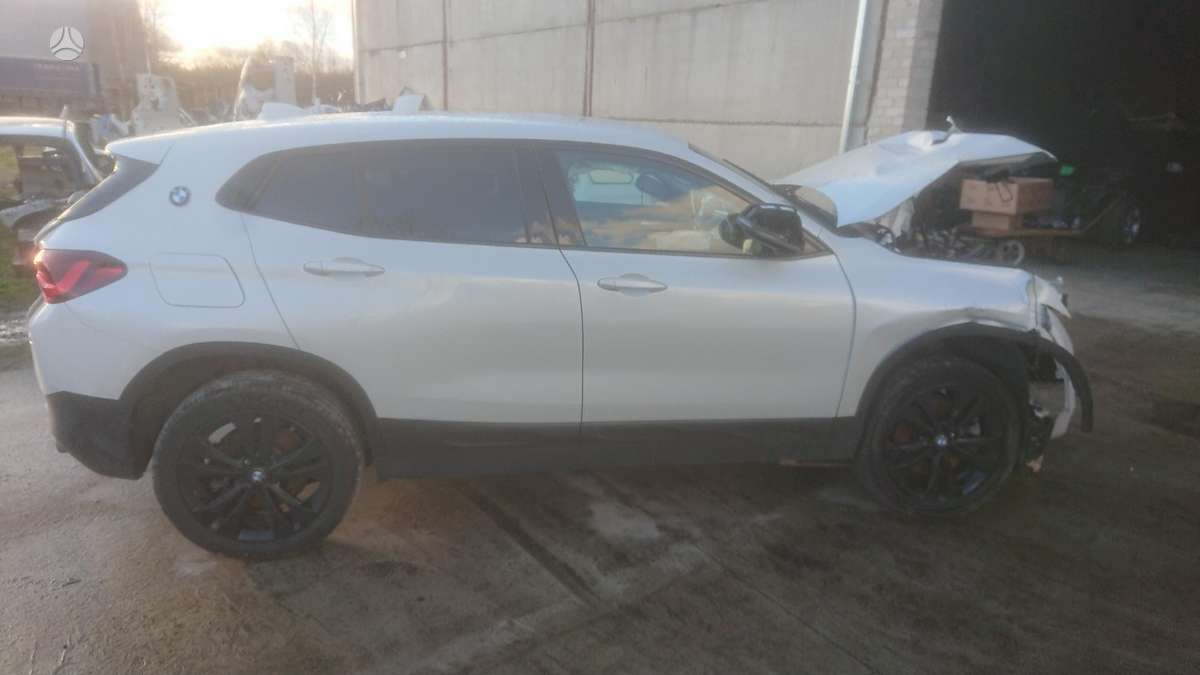 BMW X2
