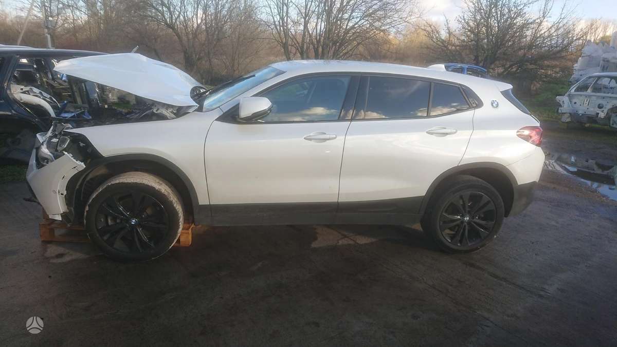 BMW X2