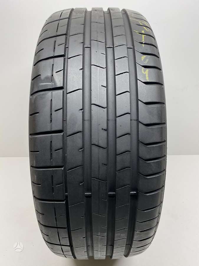 Pirelli P-Zero J 2023m, летние 245/40 R19