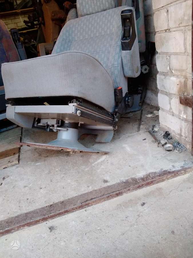 Volkswagen Caravelle по частям