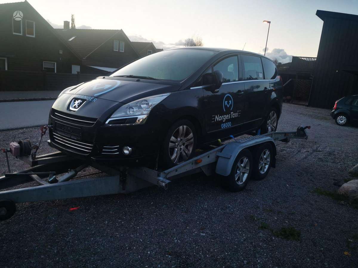 Peugeot 5008 по частям