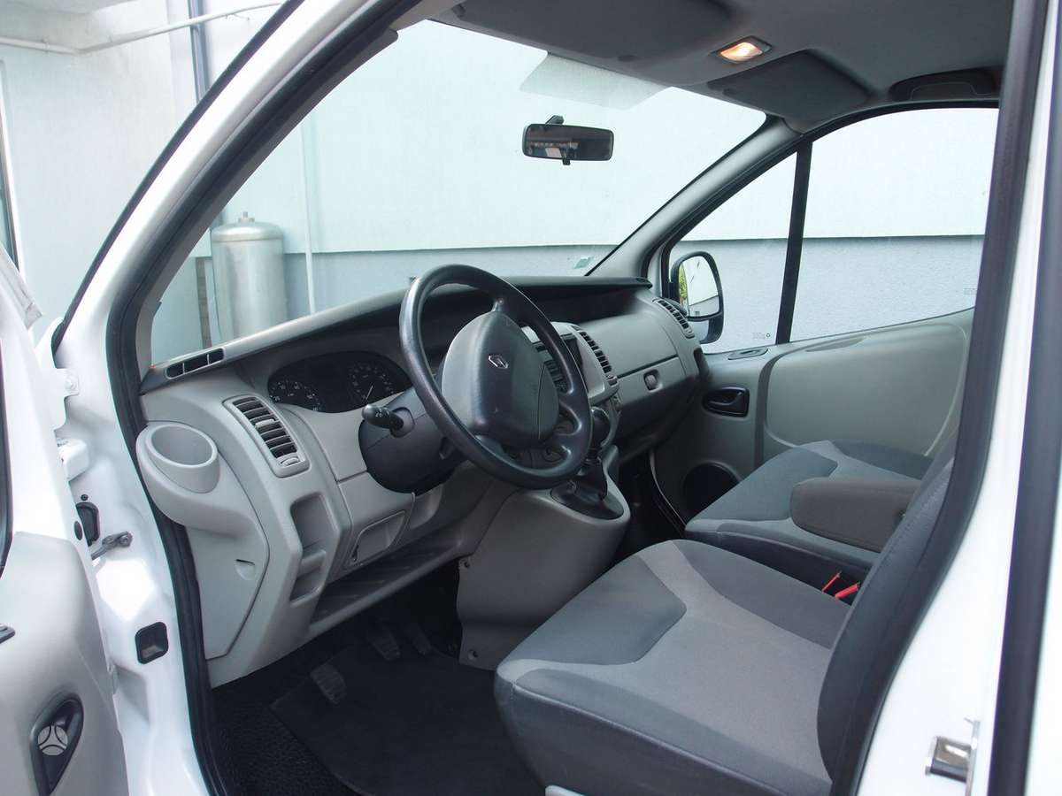 Renault Trafic, keleivinis mikroautobusas
