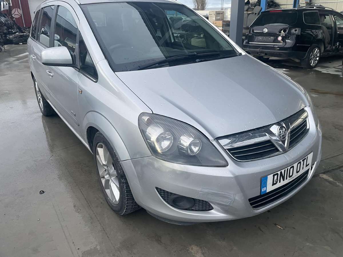 Opel Zafira for parts