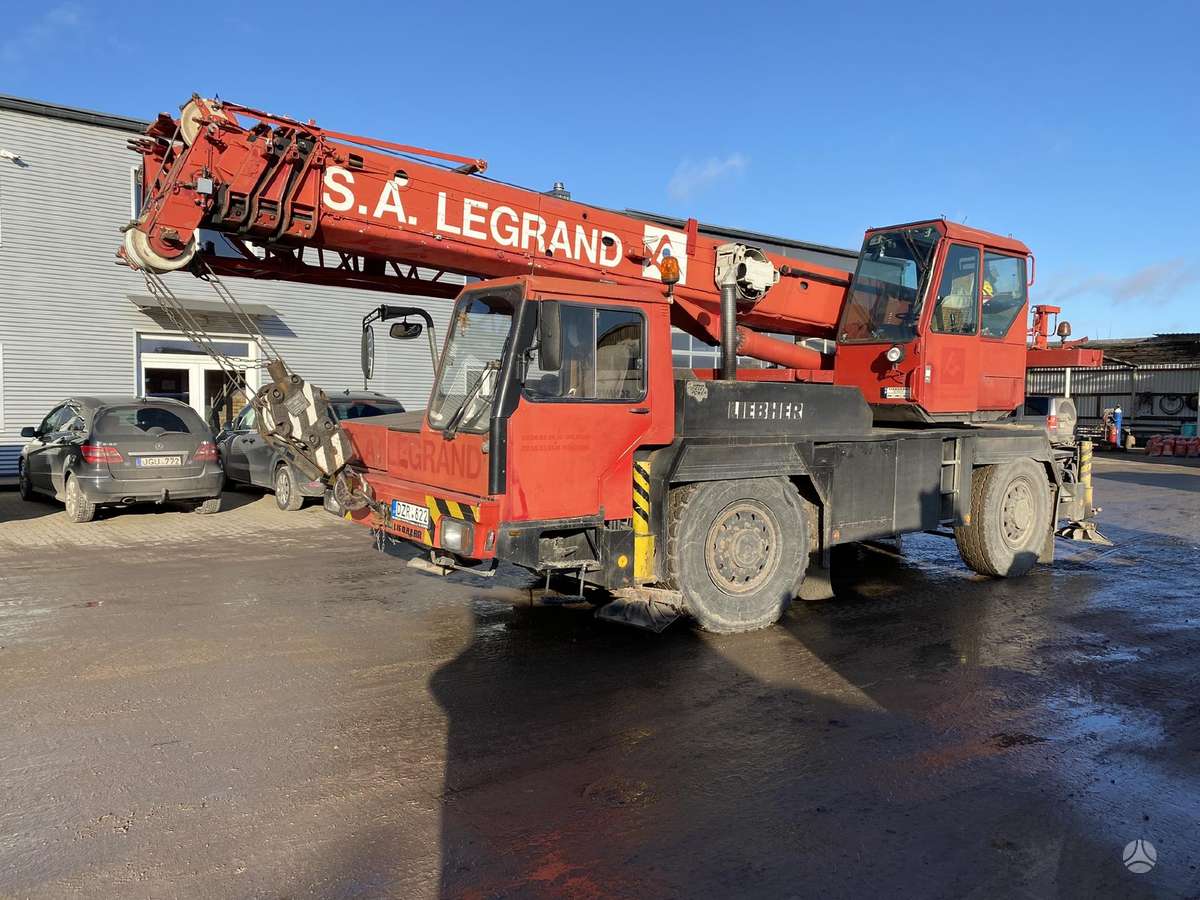 Liebherr LTM1025 / UTM 526, crane