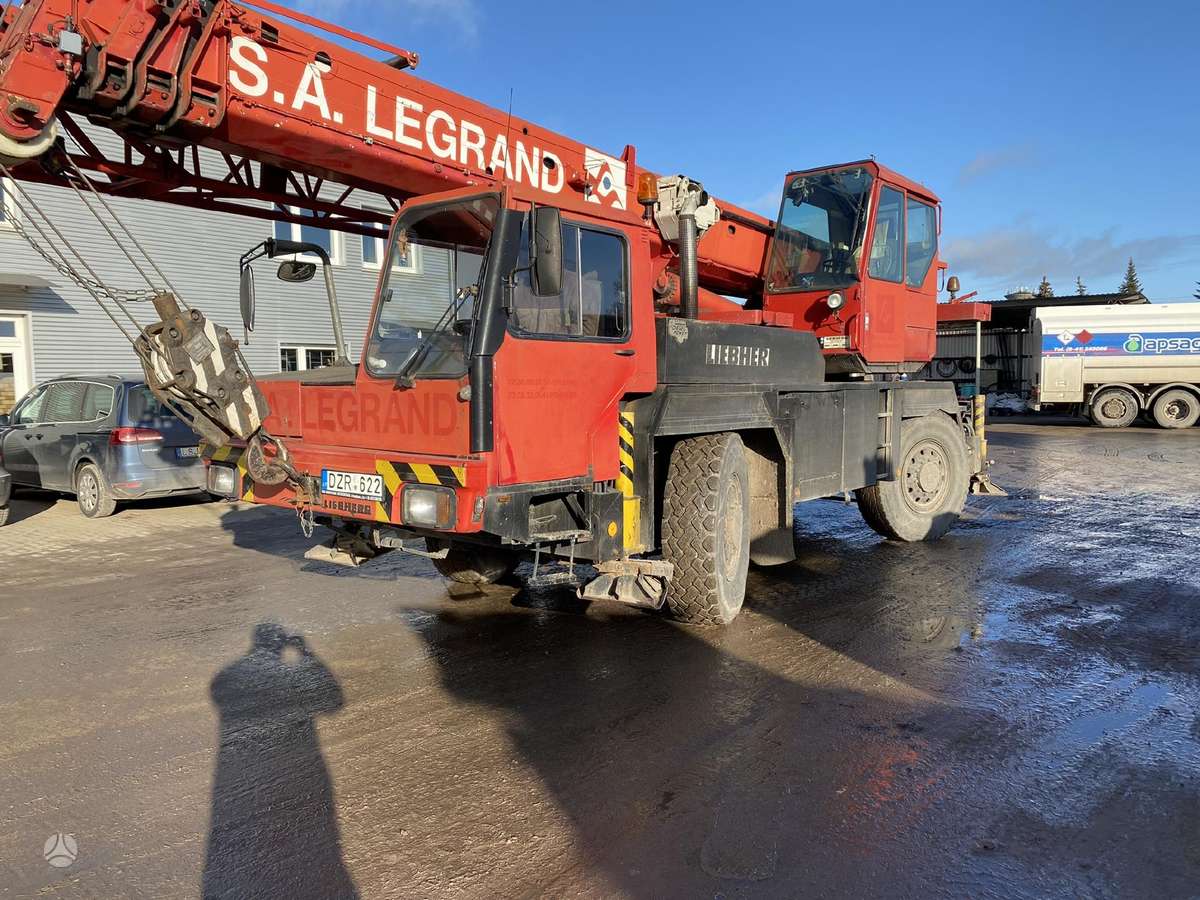 Liebherr LTM1025 / UTM 526, crane