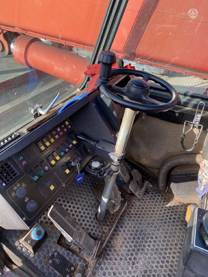 Liebherr LTM1025 / UTM 526, crane