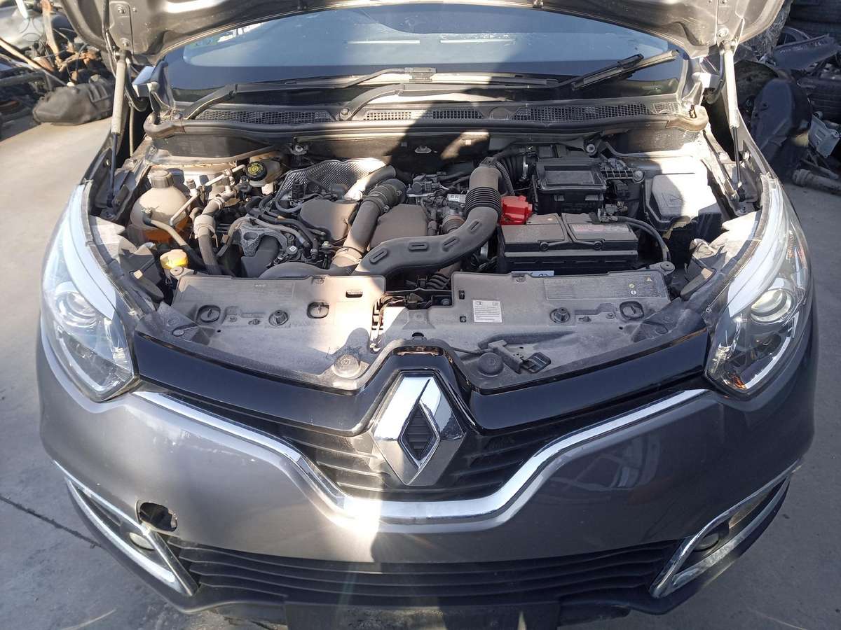 Renault Captur body parts