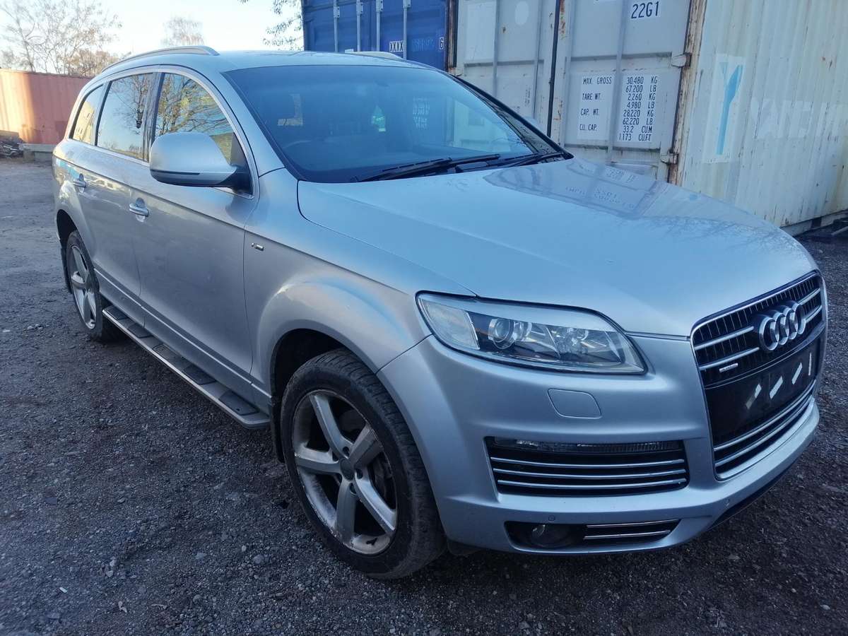 Audi Q7 Dalimis s line