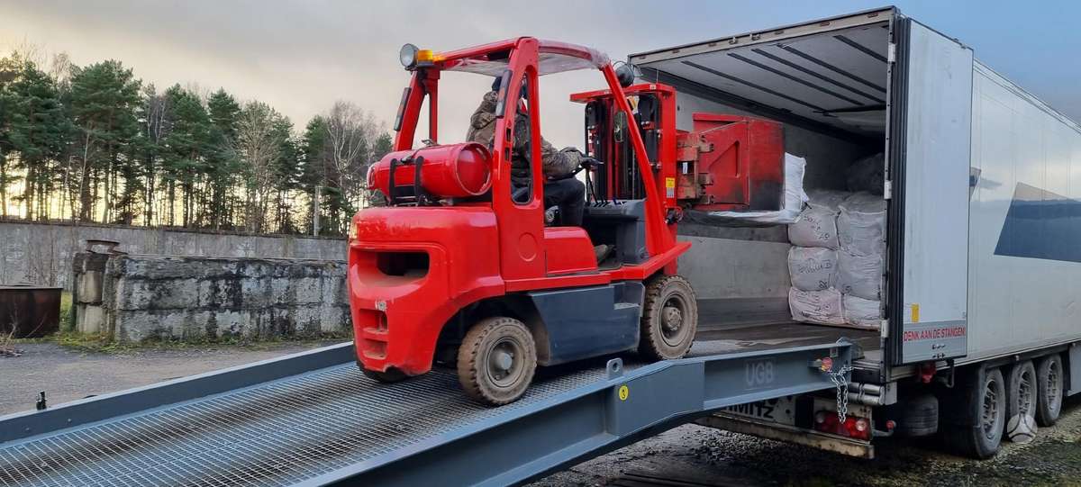 UGB Mobili rampa, warehouse equipment