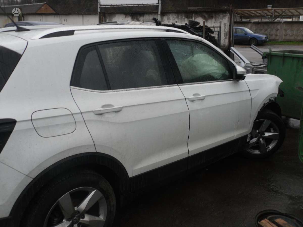 Volkswagen T-Cross dalimis