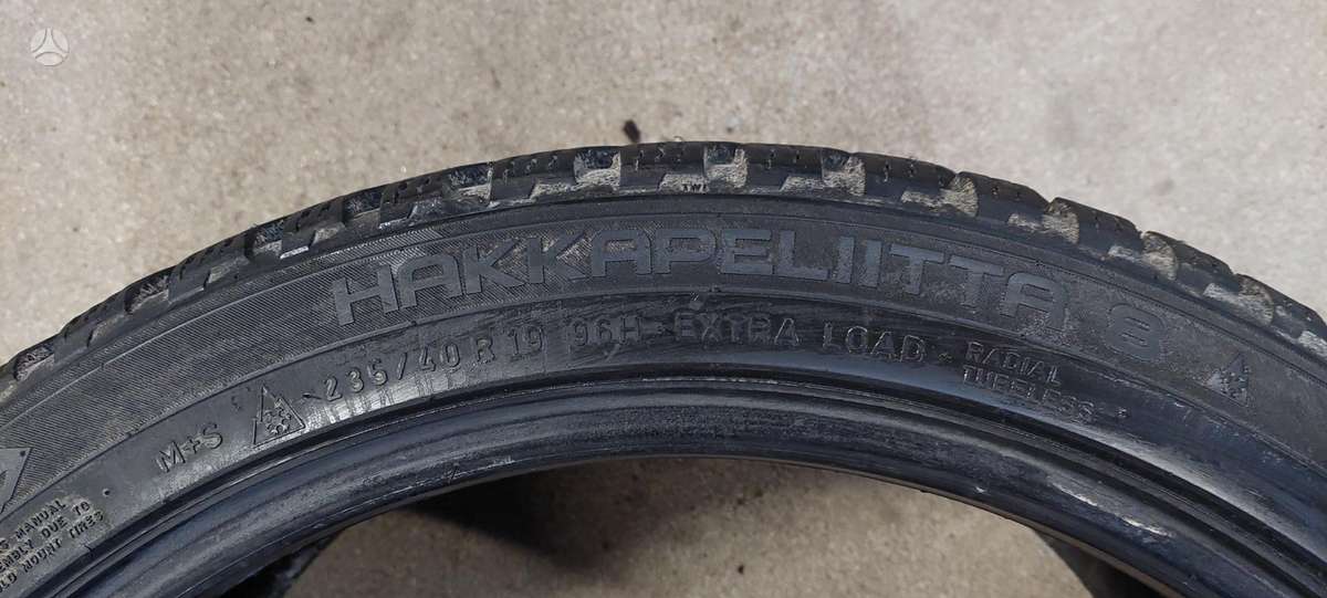 Nokian, winter 235/40 R19