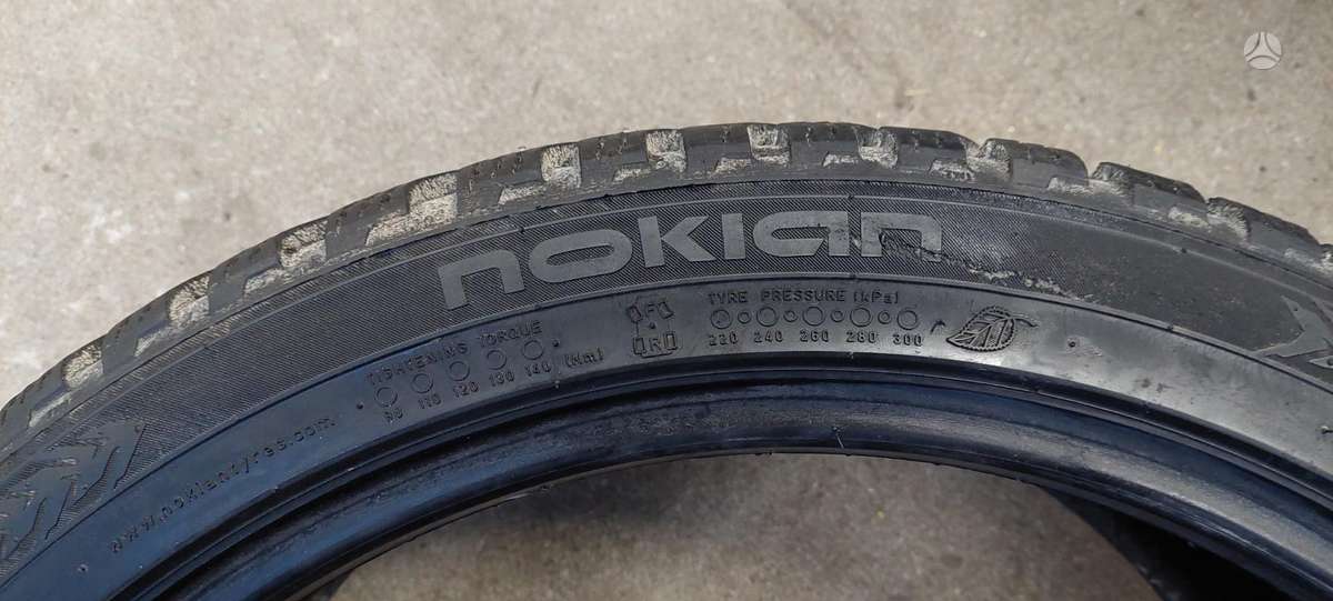 Nokian, winter 235/40 R19