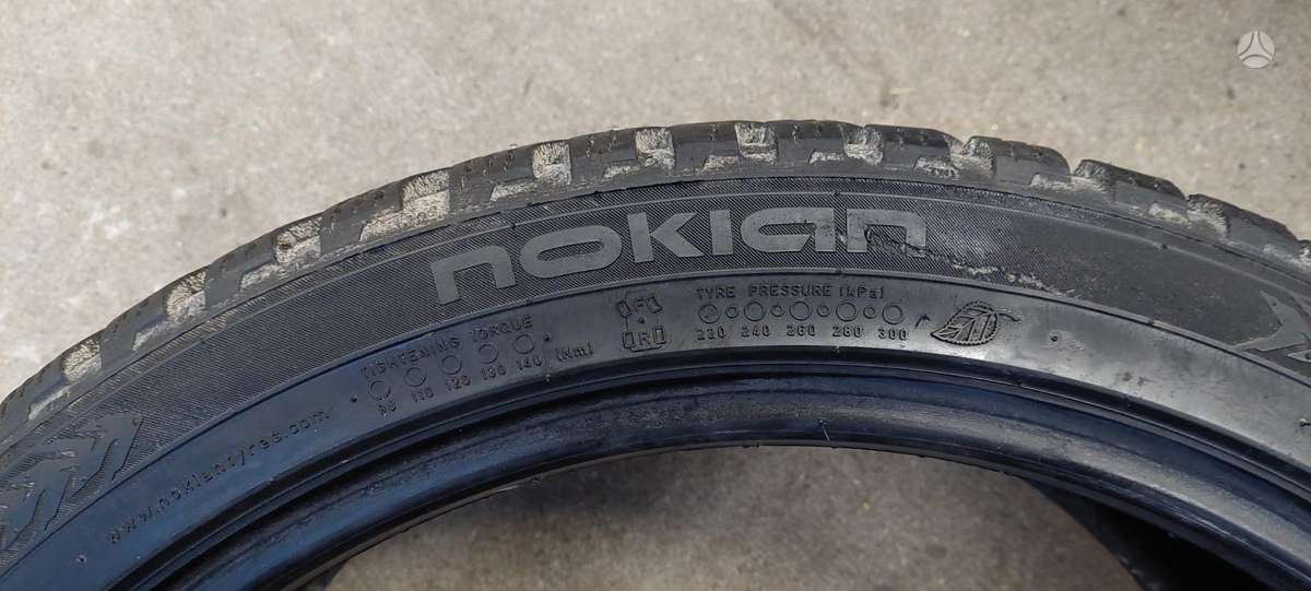 Nokian, зимние 235/40 R19