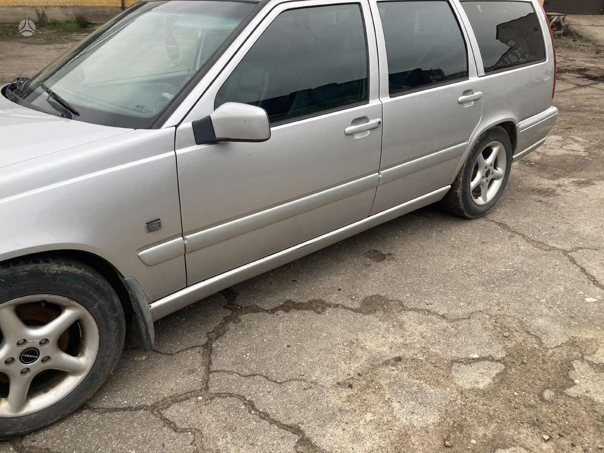 Volvo V70 по частям