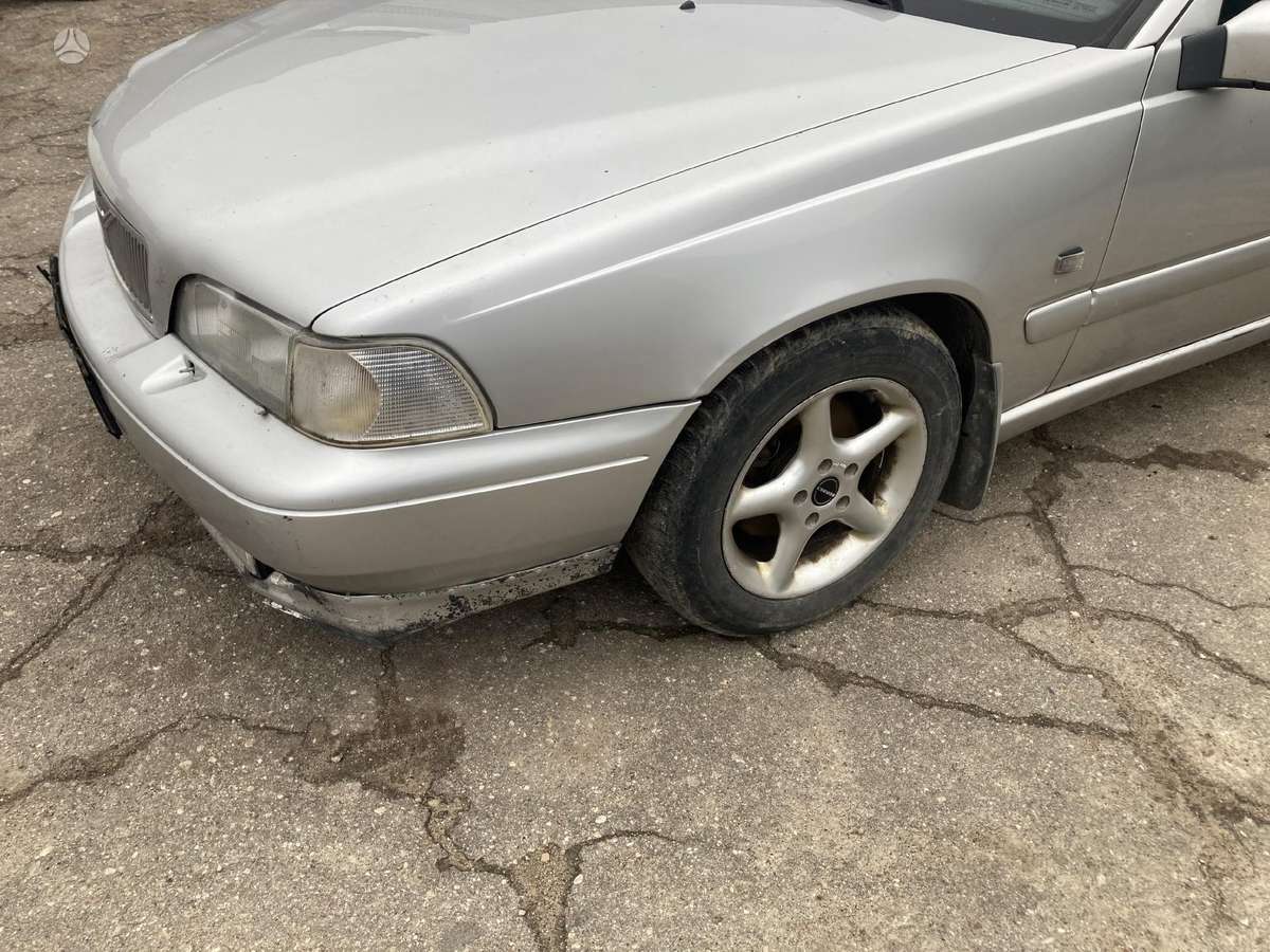 Volvo V70 по частям