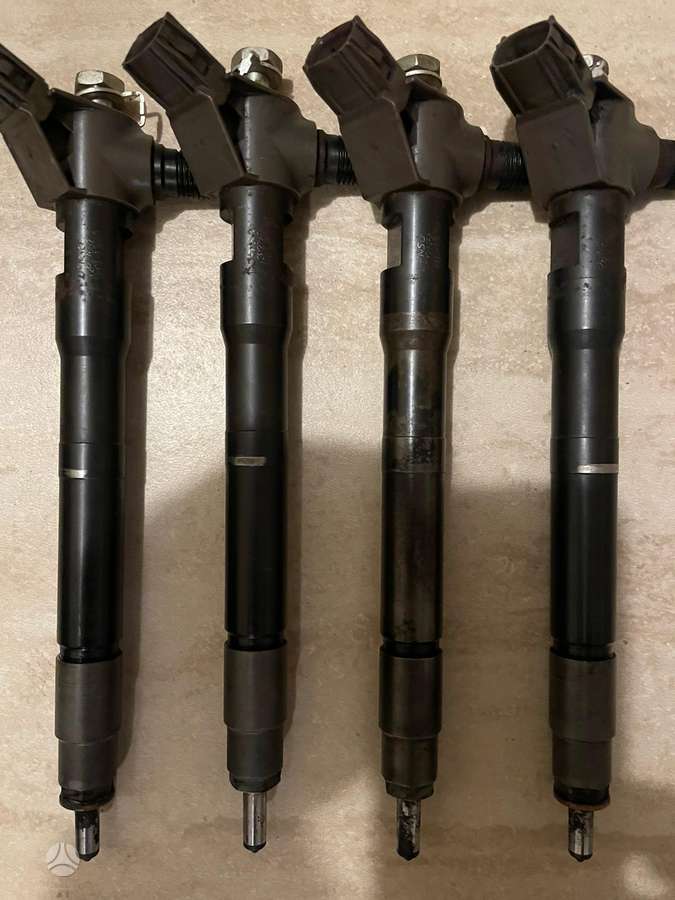 Mazda CX-5 injection system, pistons