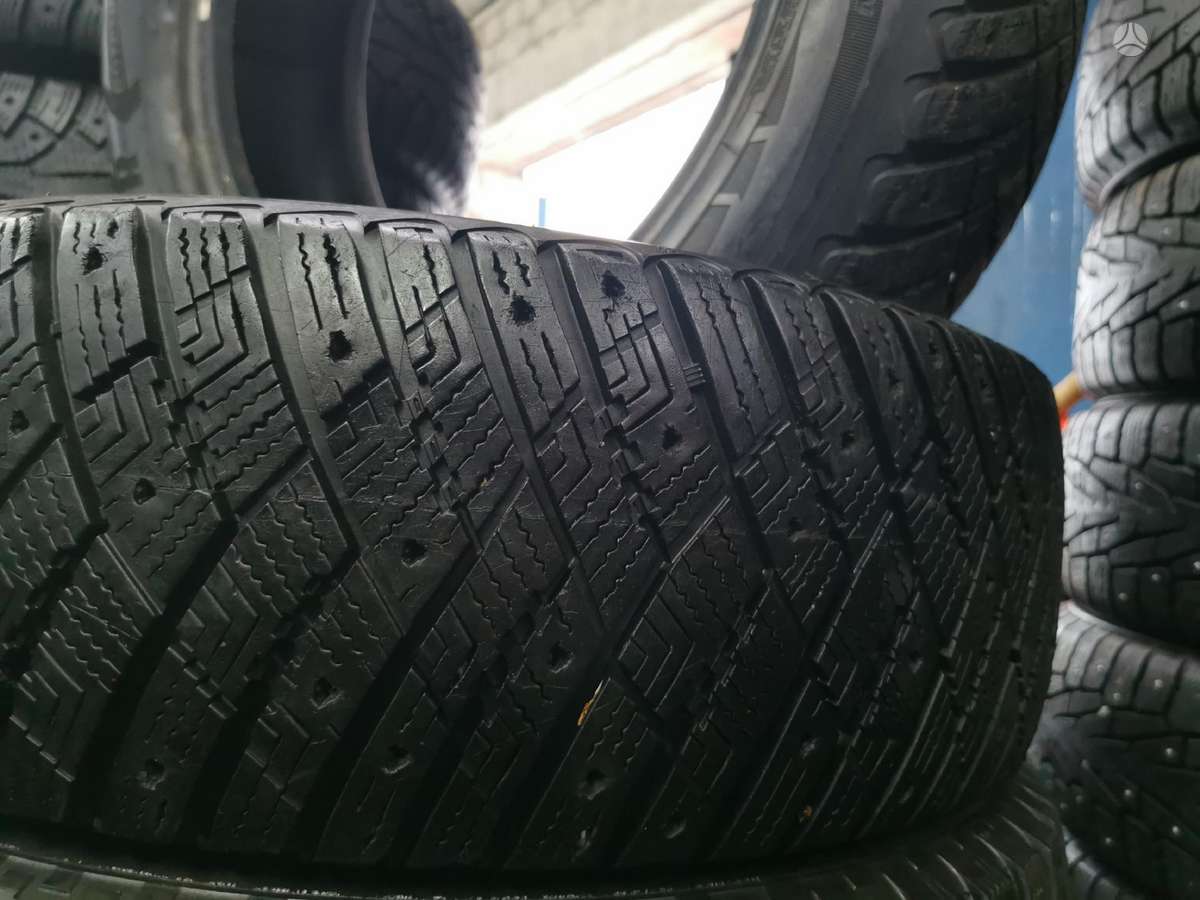 Goodyear ULTRAGRIP ICE ARTIC, winter 215/60 R17