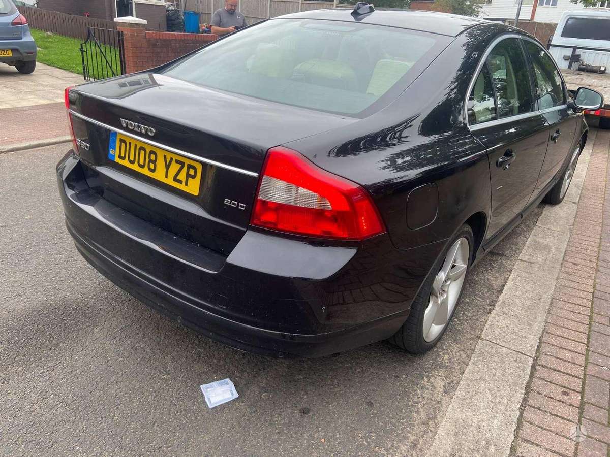 Volvo S80 dalimis. Dalimis