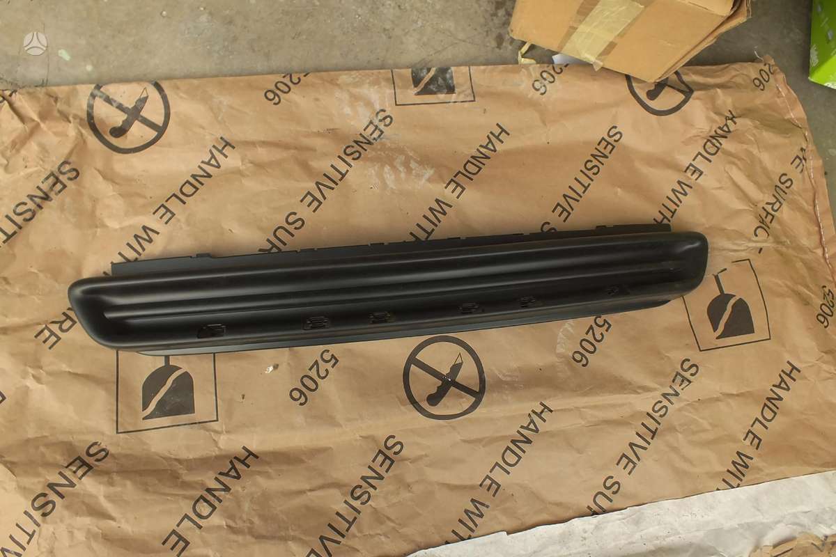 Peugeot 308 front grill