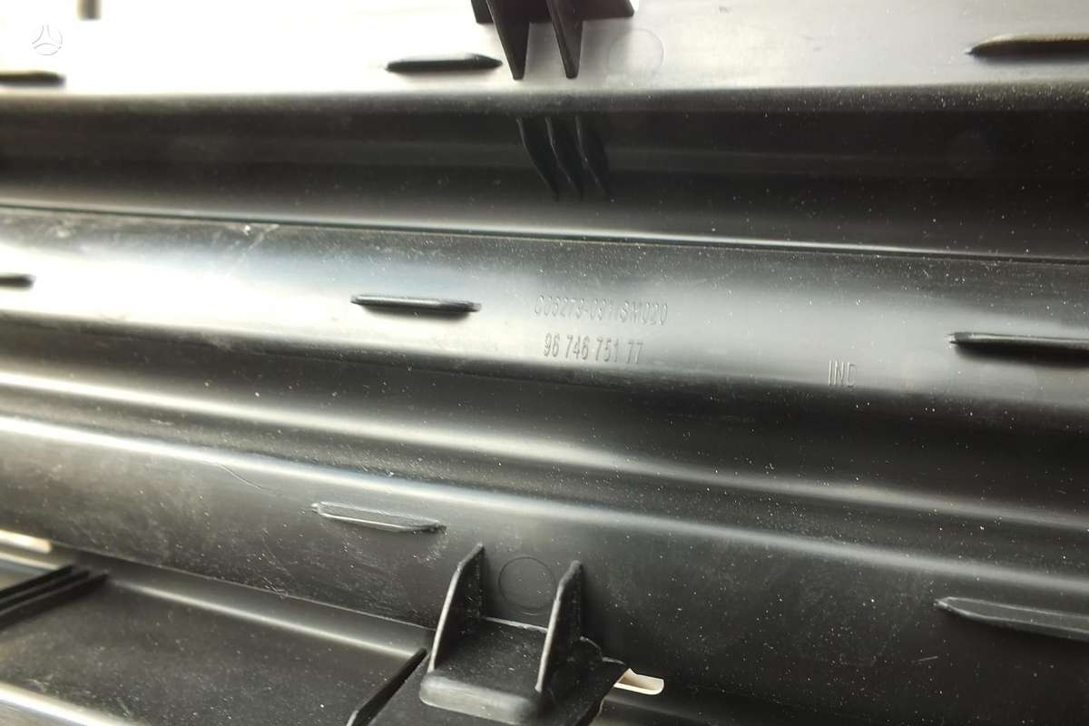 Peugeot 308 front grill