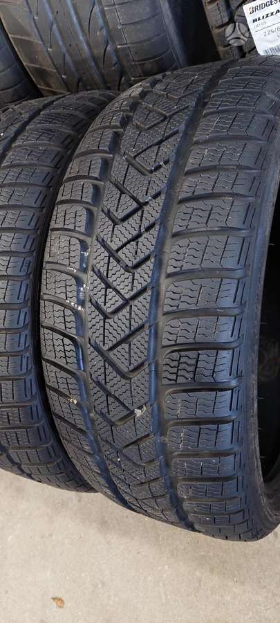 Pirelli, winter 235/35 R19