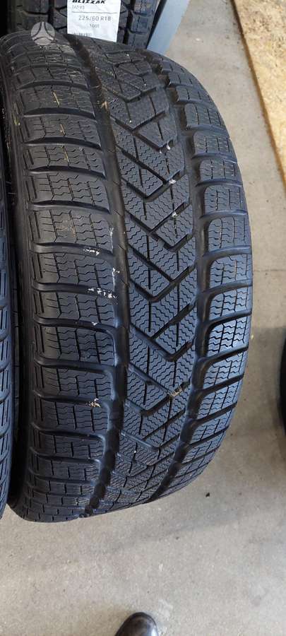 Pirelli, winter 235/35 R19