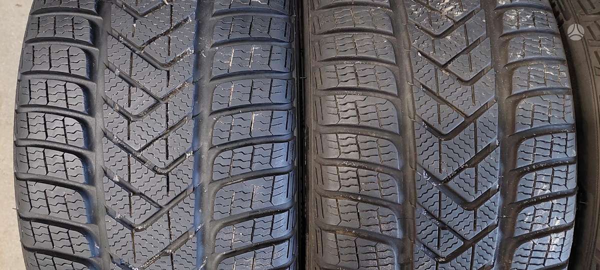 Pirelli, winter 235/35 R19