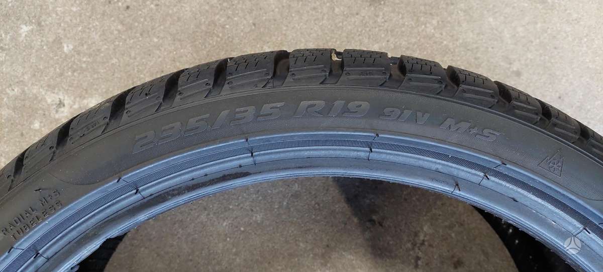 Pirelli, winter 235/35 R19