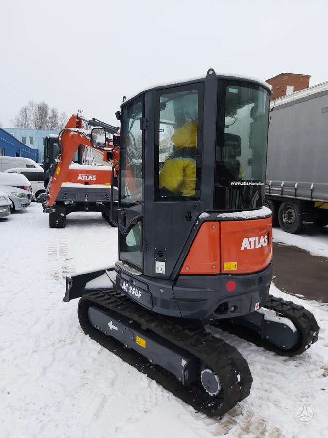 Atlas AC 25UF, mini excavator