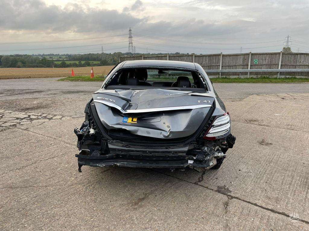 Mercedes-Benz E43 AMG for parts