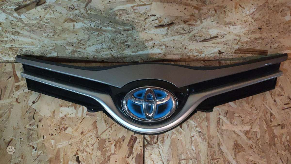 Toyota Yaris детали кузова
