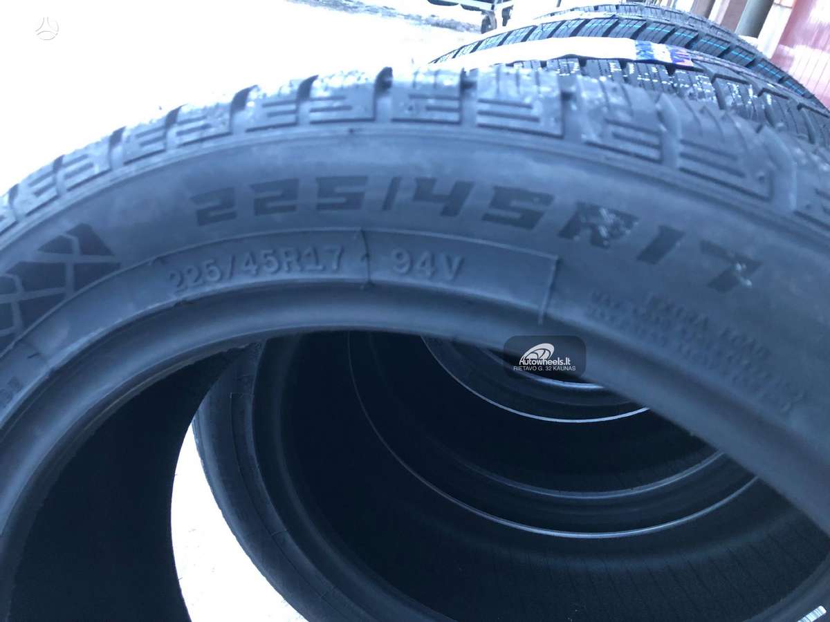 Windforce Snow Blazer UHP, winter 225/45 R17
