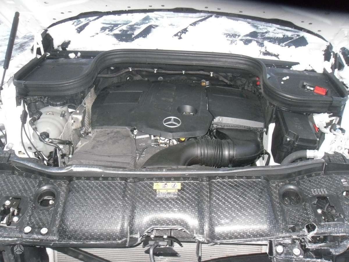 Mercedes-Benz GLE400 dalimis