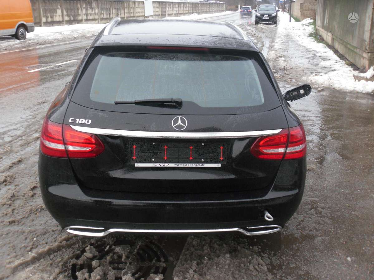 Mercedes-Benz C180 по частям
