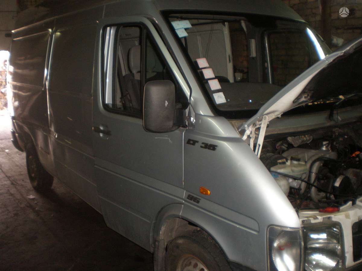 Volkswagen LT 35, preču