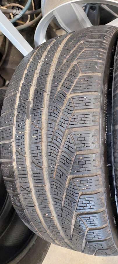 Pirelli, žieminės 235/35 R19