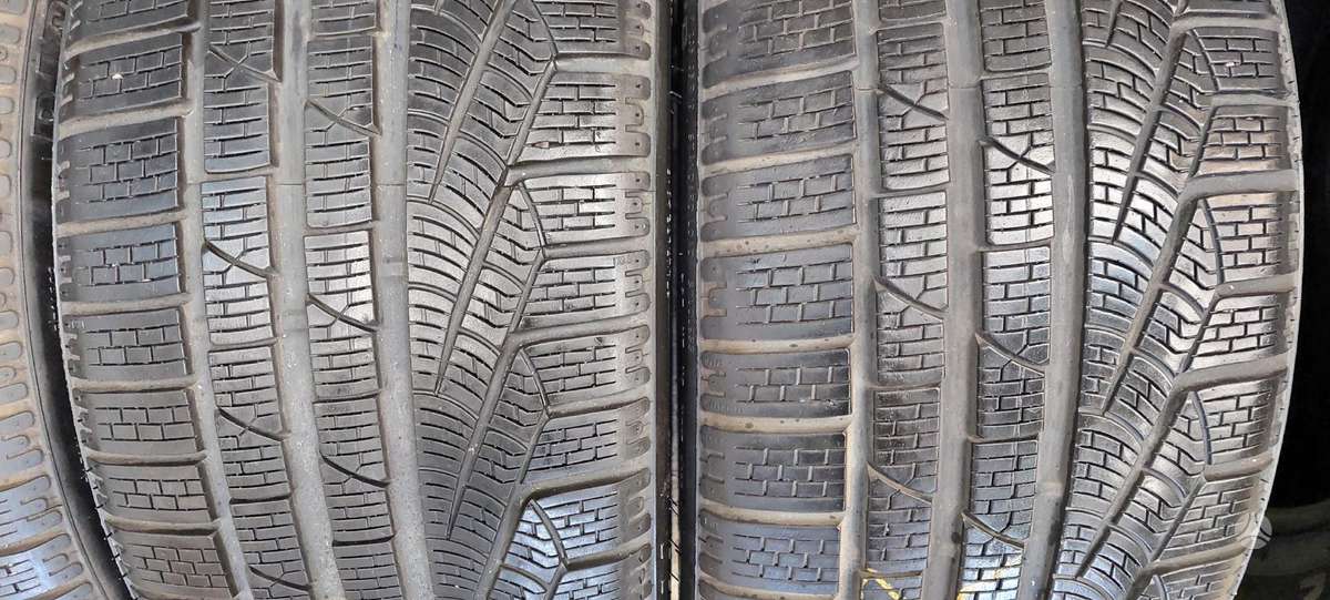 Pirelli, winter 235/35 R19
