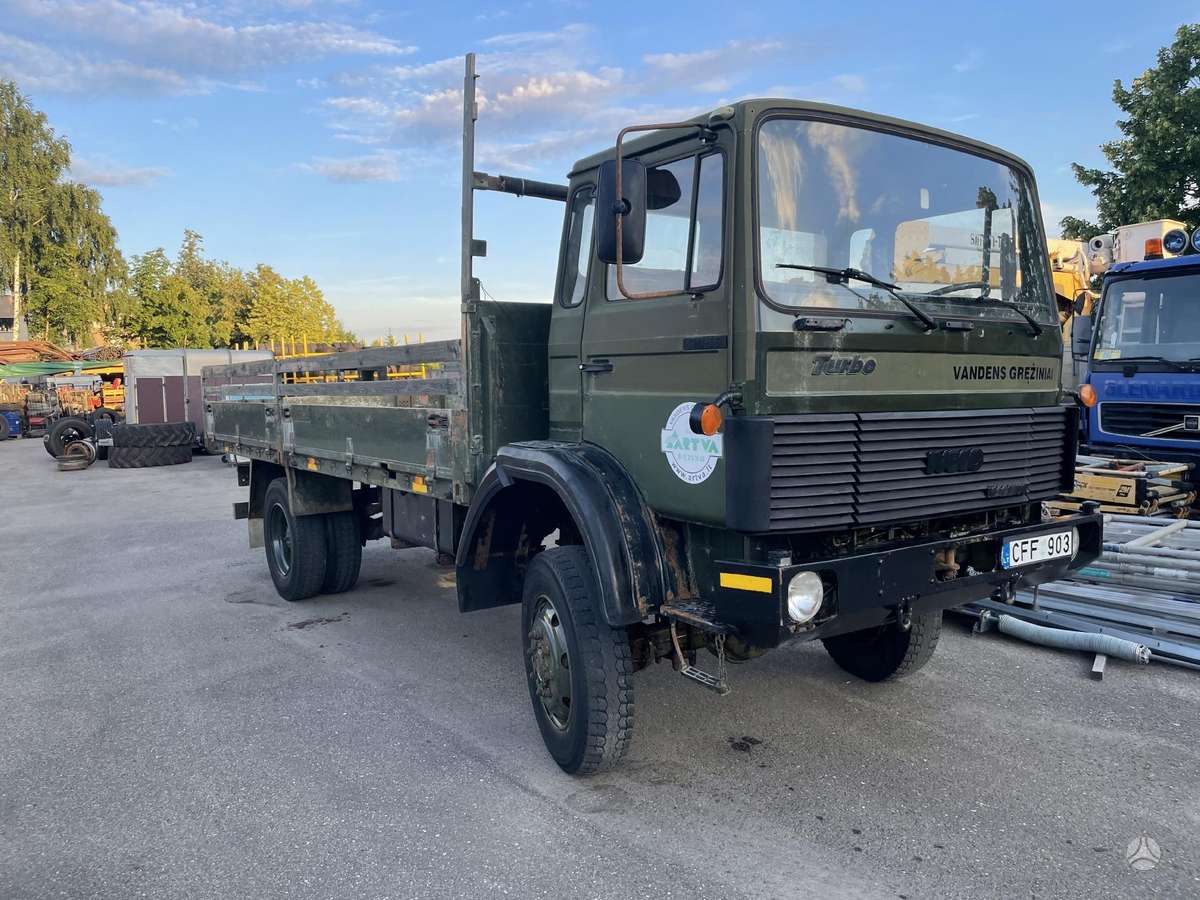Iveco 10-16, bortiniai