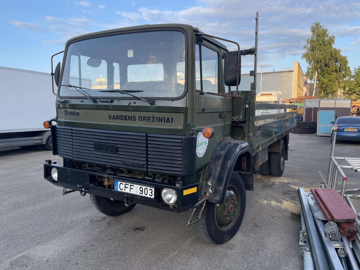 Iveco 10-16, bortiniai