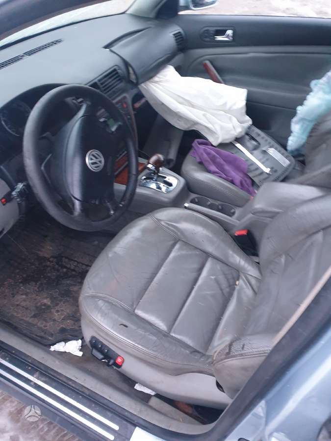 Volkswagen Passat for parts
