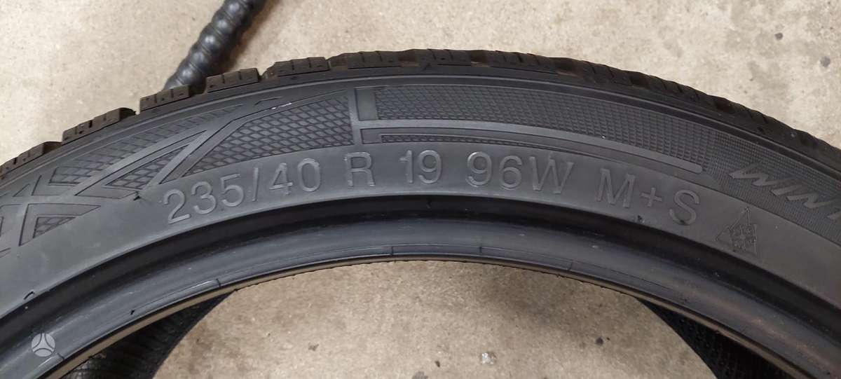 Vredestein, žieminės 235/40 R19