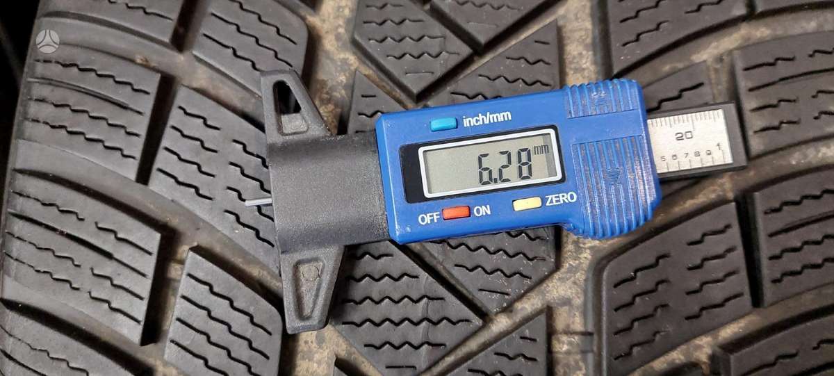 Vredestein, žieminės 235/40 R19