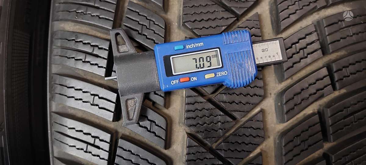 Vredestein, žieminės 235/40 R19