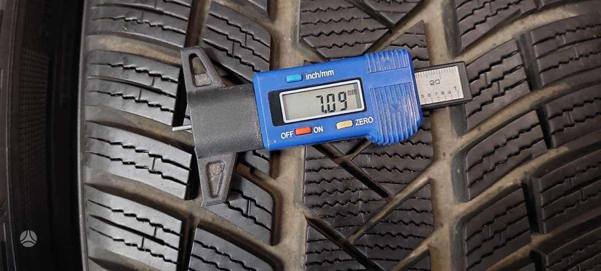 Vredestein, зимние 235/40 R19